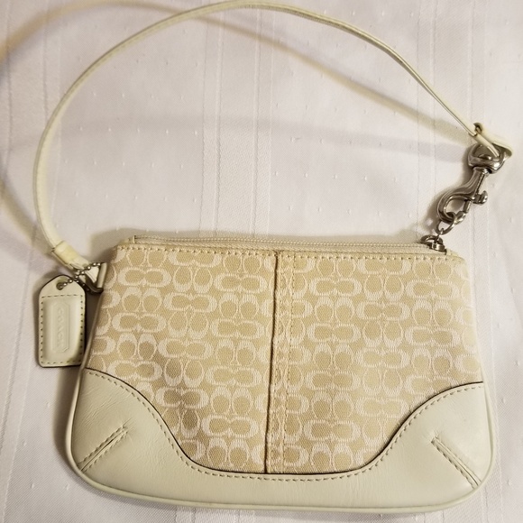 Coach Handbags - Coach Signature C Wristlet Wallet